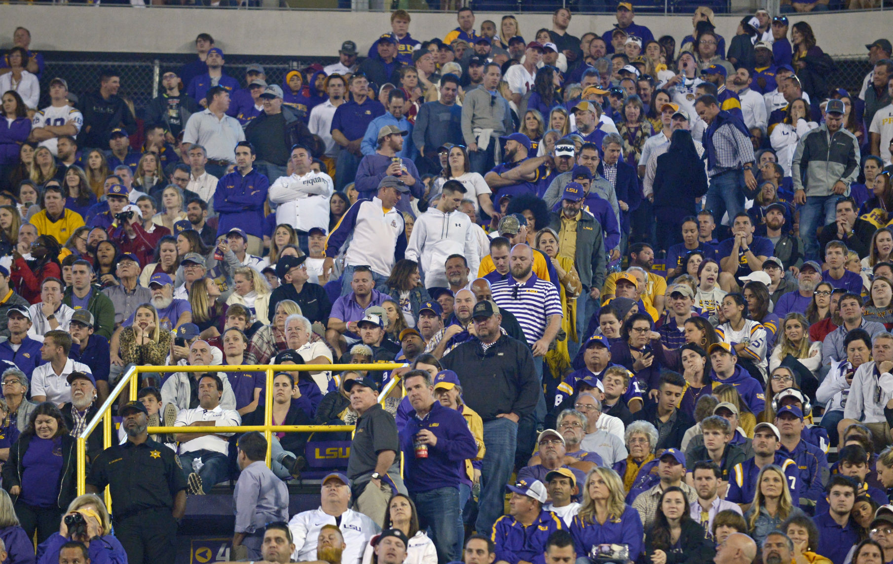 lsualabamafootball.110418_2603